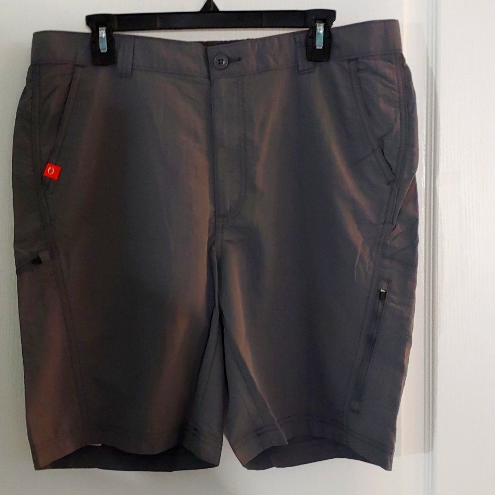 Men's Hiking Shorts, Water repellent, 50 UPF. Gray. Sz L NWT